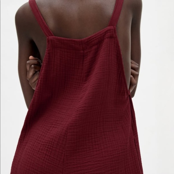 Zara NWT XS burgundy textured short overalls. Button wide straps. - Picture 7 of 8